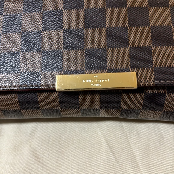 Everyday Louis Vuitton crossbody bag - Picture 2 of 10